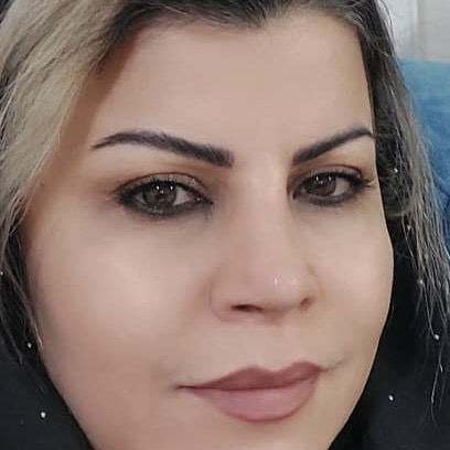 نرگس دولت آبادی